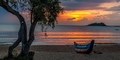 Uppuveli beach